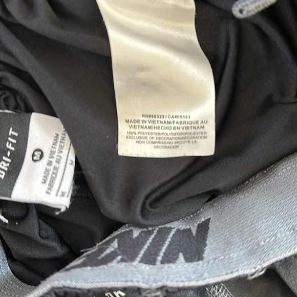 NIKE Dri Fit drawstring shorts - Picture 3 of 10